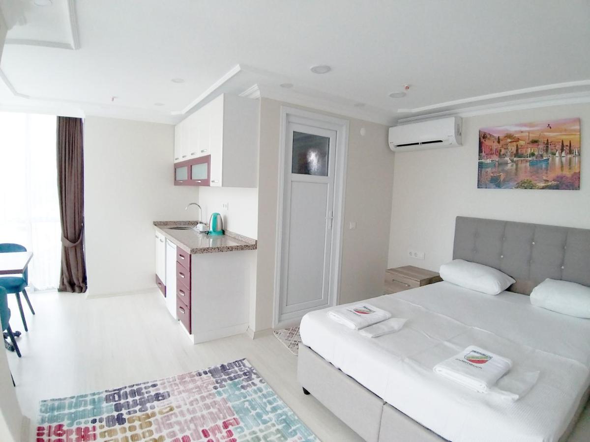 Golden Fish Hotel Batumi Luaran gambar